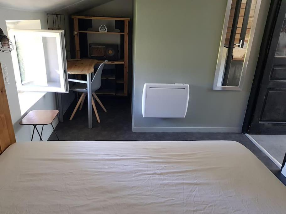 Petite Maison Type Loft En Plein Bourg D'Ambazac Extérieur photo