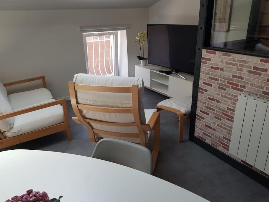 Petite Maison Type Loft En Plein Bourg D'Ambazac Extérieur photo